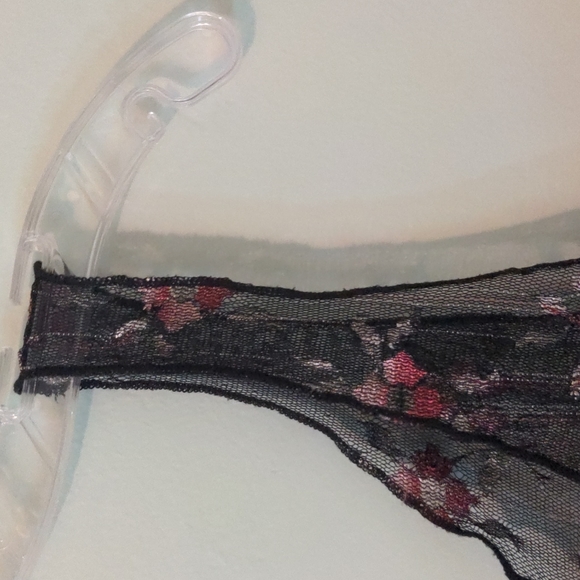 Lovely Day, no size on tag, Black Camisole with Pink and Red Flowers - Picture 5 of 7